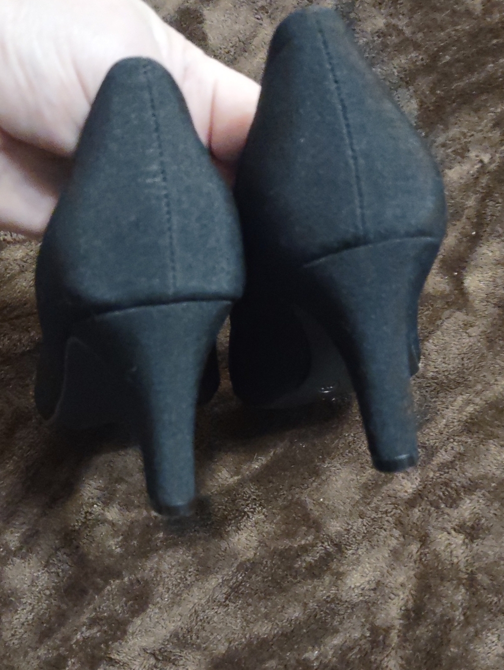 NWOT Kelly & Katie Black Fabric Heels Size 7 - Picture 3 of 6
